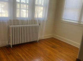 2007 Auburn St APT 2E, Rockford, IL 61103