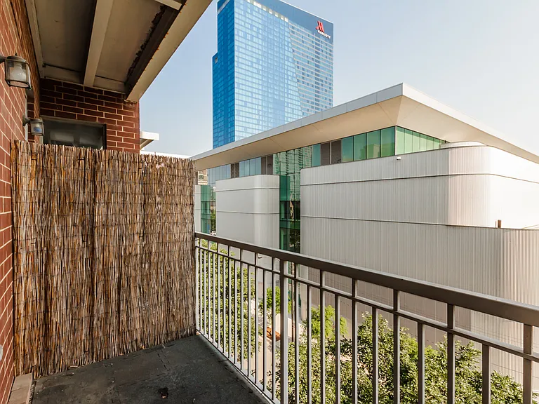 2035 S Indiana Ave #401 — Photo 14