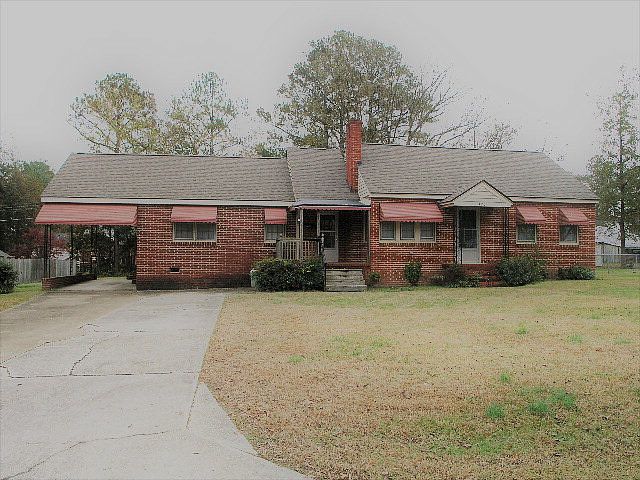 1st image of 420 Rapids St