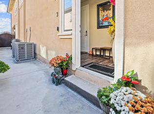 14881 Newland St #3, Midway City, CA 92655