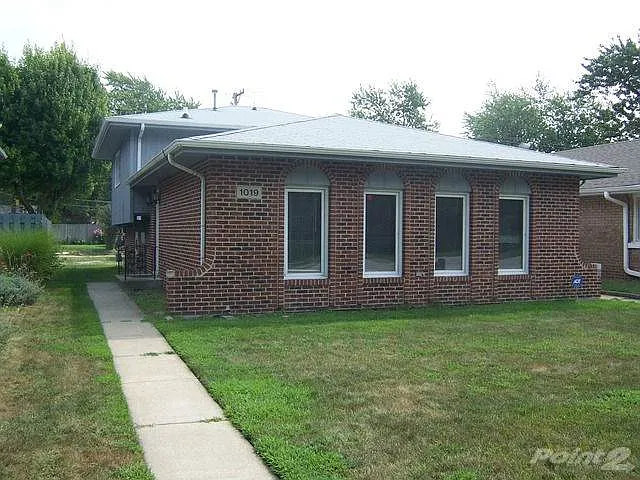 1019 Wentworth Ave photo 1