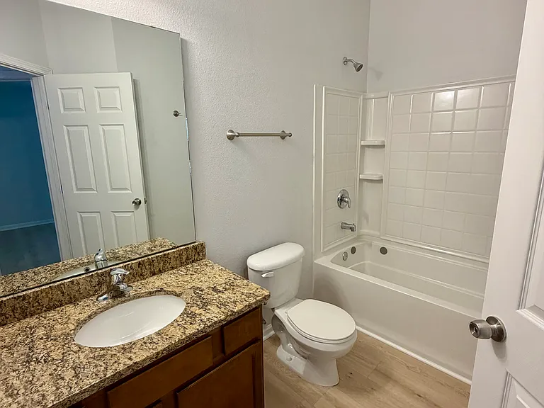 13305 Solar Dr — Photo 18