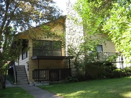 418 W Babcock St — Photo 1