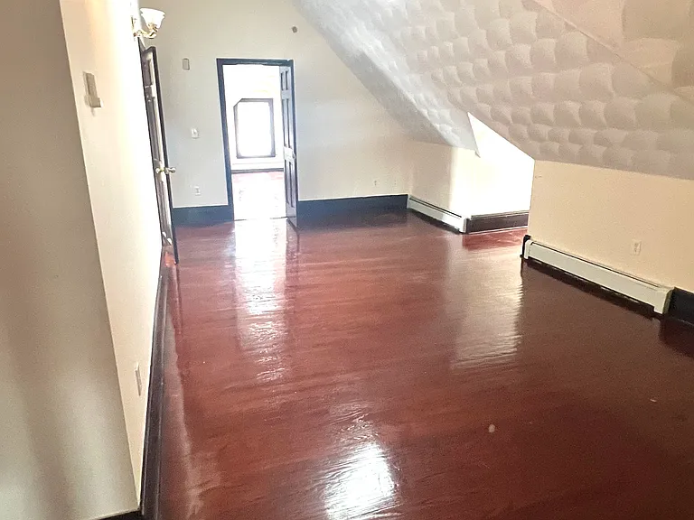15 Locust St #3 — Photo 9