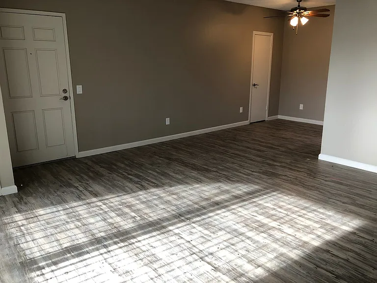 35 & 39 S Oaklawn Ave — Photo 4