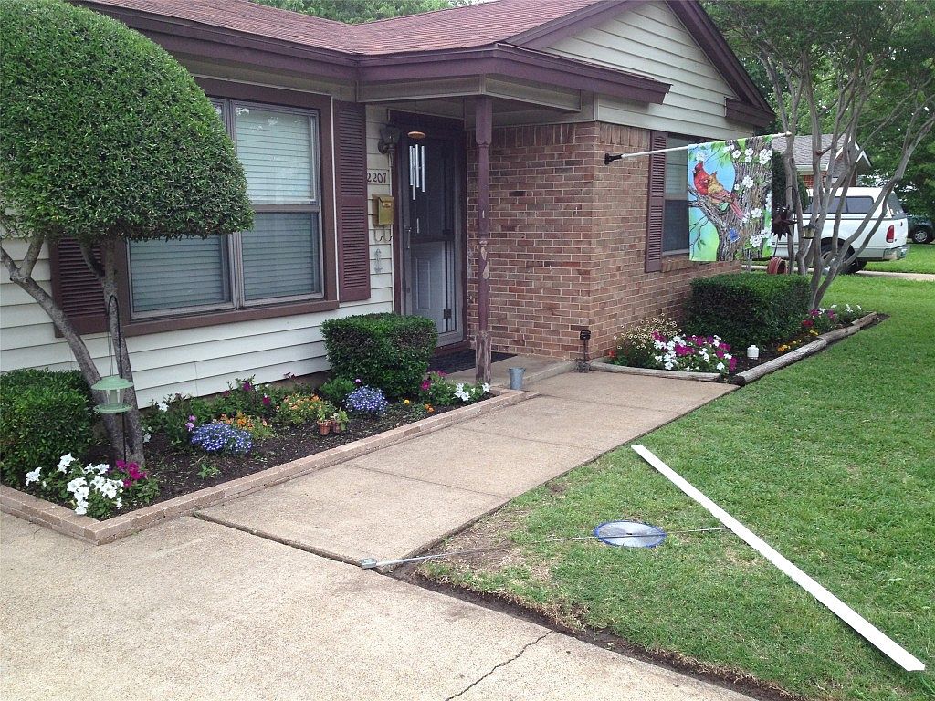 2207 Finley Rd, Irving, TX 75062 Zillow