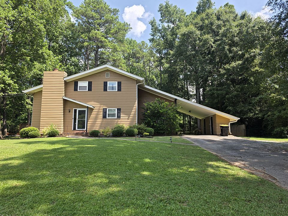 1st image of 6 Lynn Cir