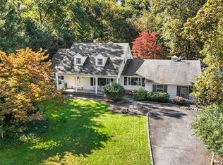 77 Shadyside Rd, Ramsey, NJ 07446