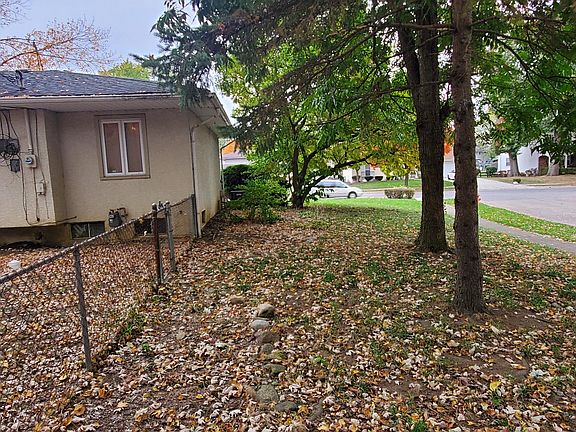 5th image of 5046 N Tamarack Blvd