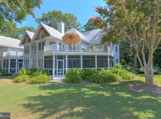 63 Oyster Shell Rd APT 6, Deltaville, VA 23043