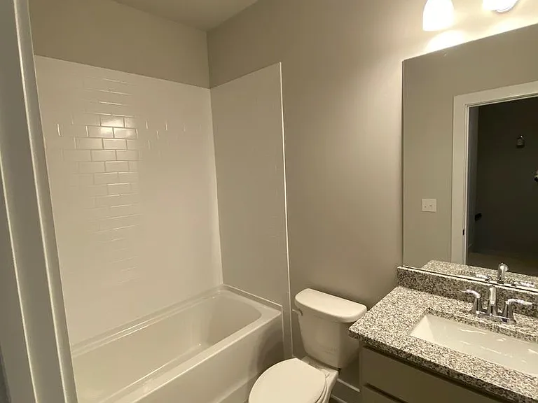 3779 Oxford Cir — Photo 14