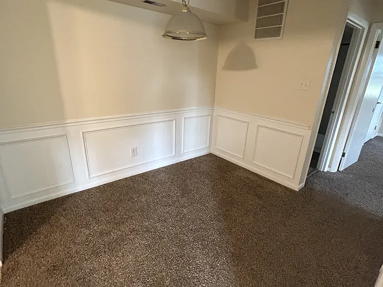 103 N Edgewood Dr — Photo 4