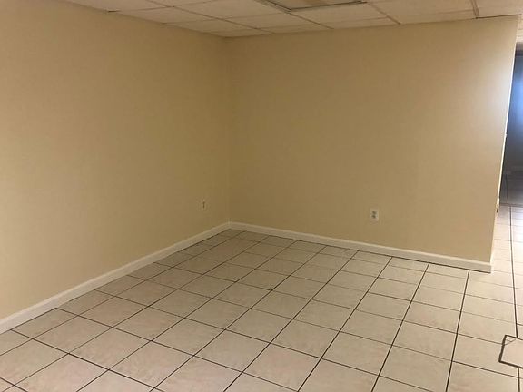 4th image of 165 Vroom St APT G3