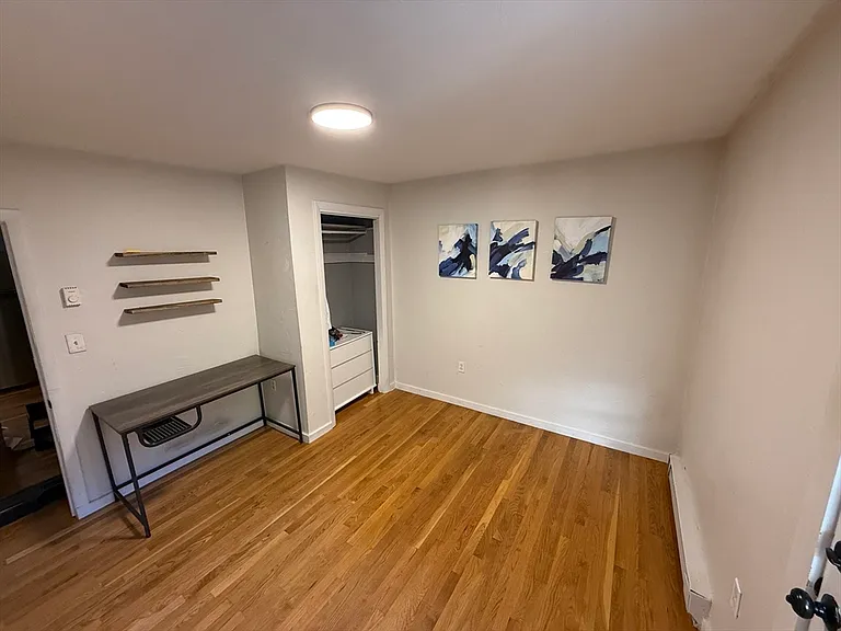 181 Bowen St #1 — Photo 2