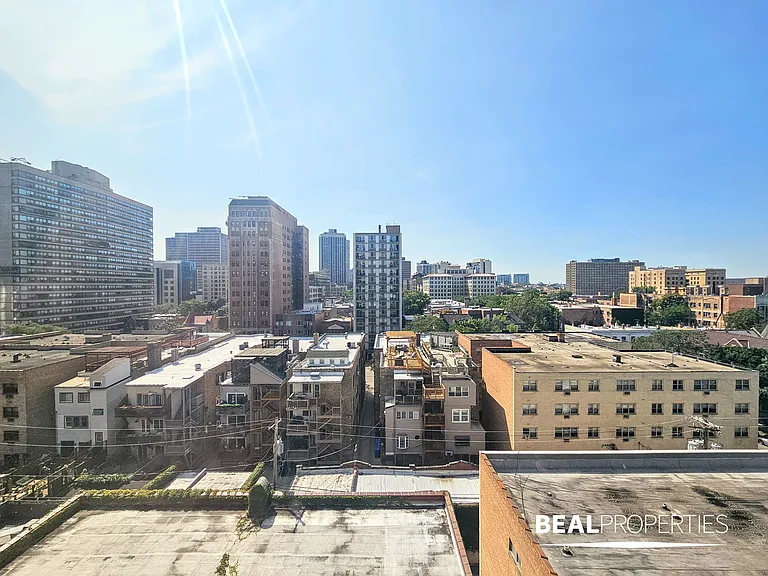 445 W Wellington — Photo 19