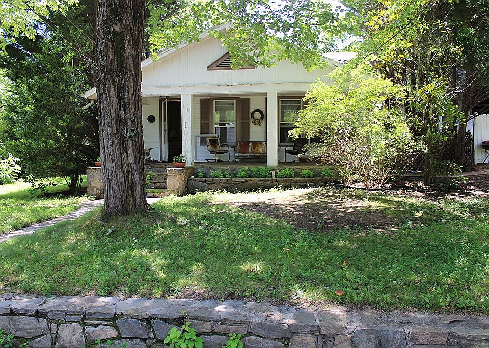 Front view off Mountain View