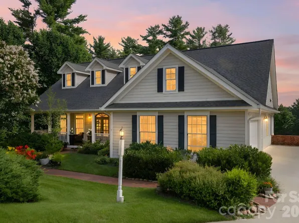 19 Thornapple Dr, Hendersonville, NC 28739