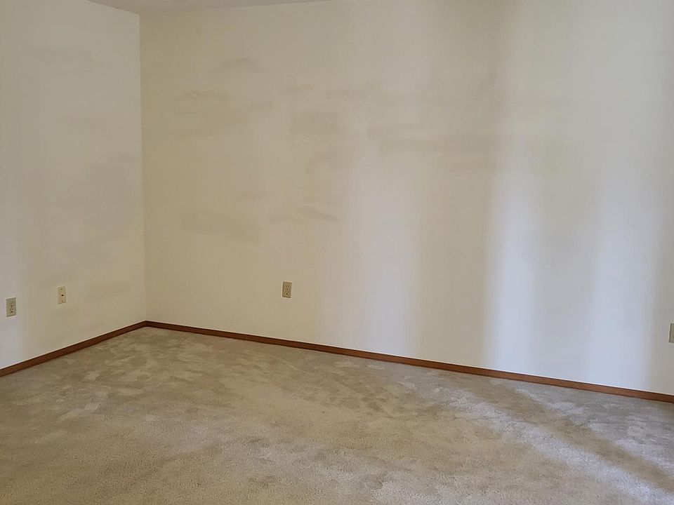 recessed lighting in living room