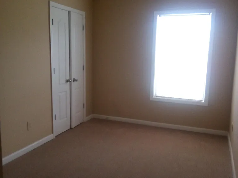 8630 Thomas Rd — Photo 14