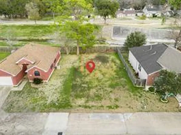 4444 Victory Dr, Houston, TX 77088