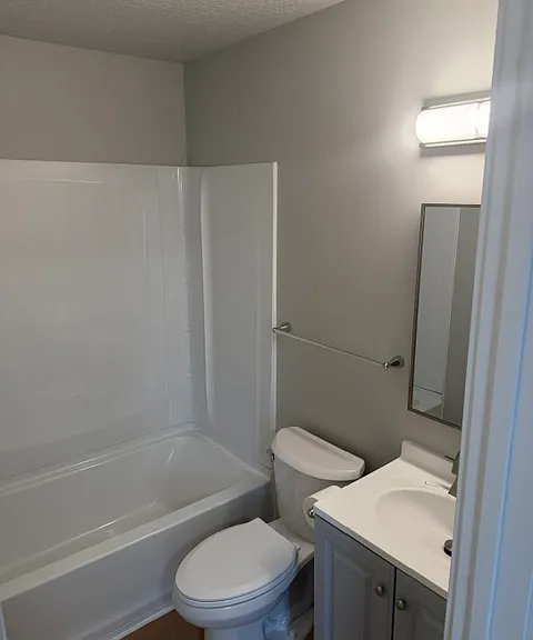 346 Carson Ave — Photo 5