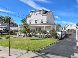 126 Main St, Staten Island, NY 10307