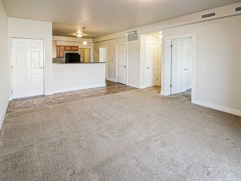 Auburn Ridge Apartments — Photo 21