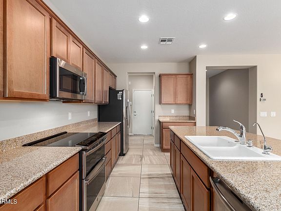 3rd image of 136 E CATALINA Lane