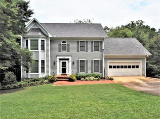 3050 3rd Street Dr NW, Hickory, NC 28601