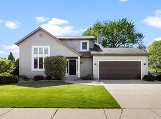 52163 Eagle Chase Dr, Granger, IN