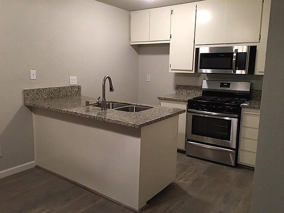 4th image of 4605 Palm Ave APT 1