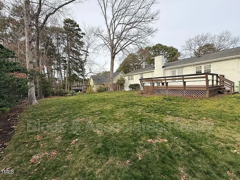 212 Sampson St — Photo 33