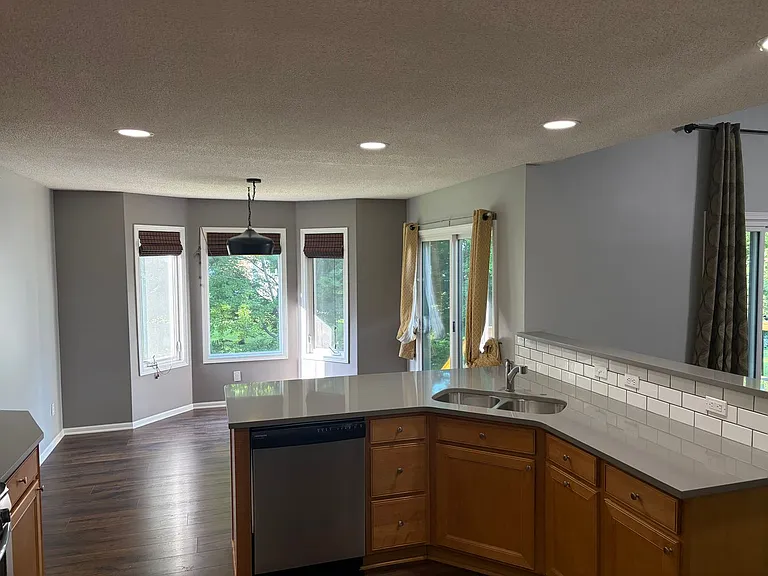 6814 Meadow Ct — Photo 2