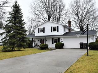 140 Buckingham Dr, Elyria, OH 44035