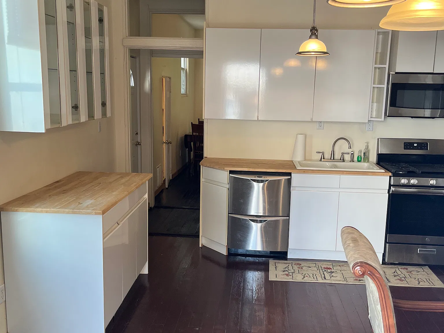 2177 Sohn St — Photo 1