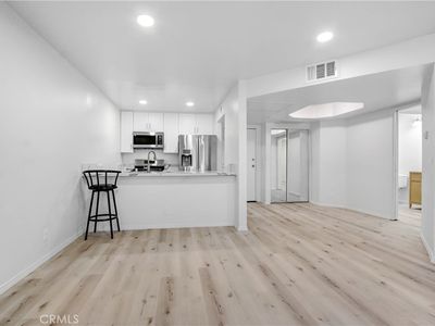 20253 Keswick St APT 207, Winnetka, CA, 91306