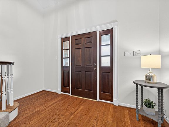 3rd image of 3103 Millbrook Ln