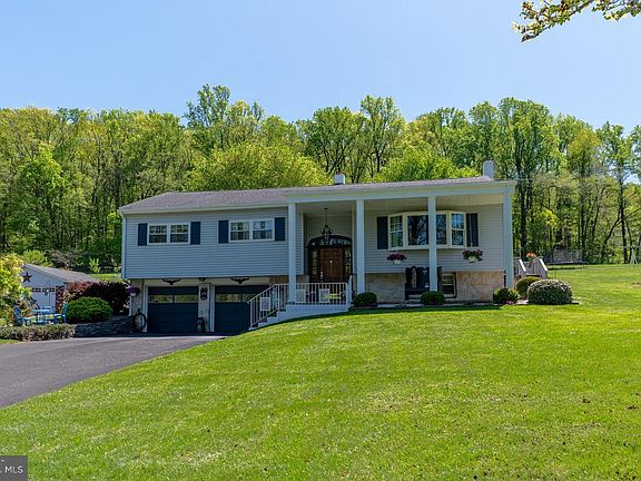 2nd image of 2616 Faust Rd