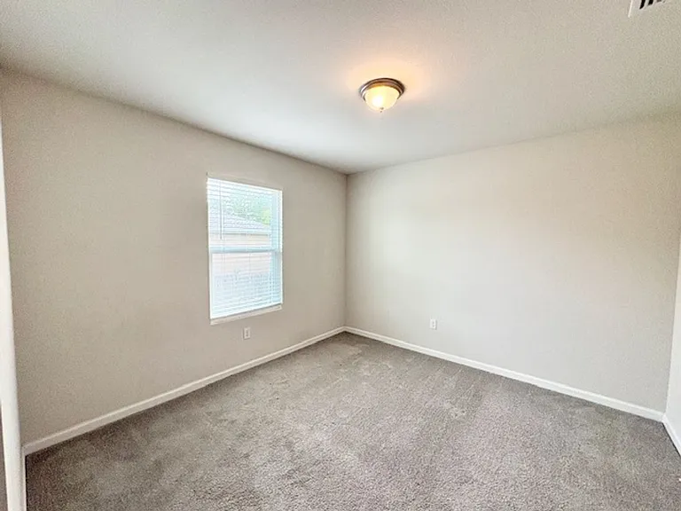 462 Whispering Creek Ave — Photo 9