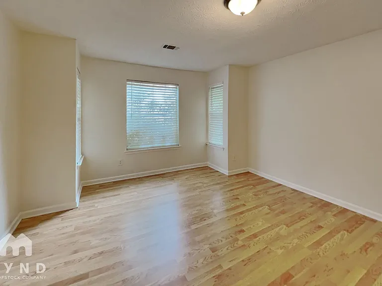134 Oak Cir S — Photo 14