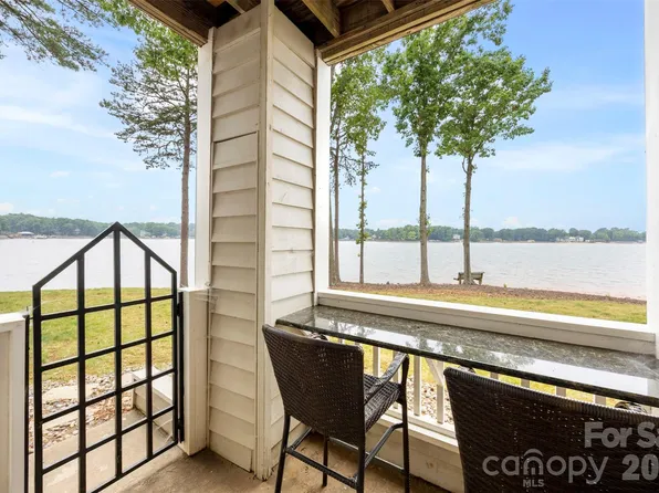 907 Southwest Dr, Davidson, NC 28036