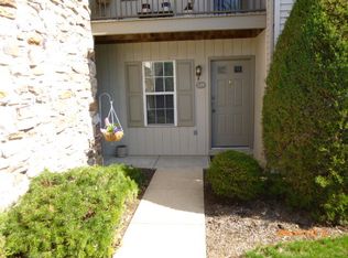 239 Greenview Dr, Lancaster, PA 17601