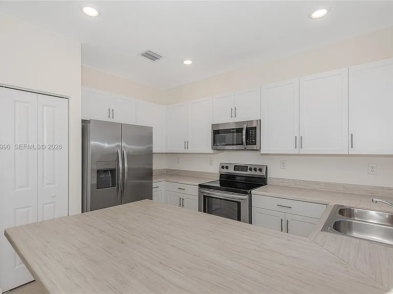 14732 SW 181st Ter — Photo 16