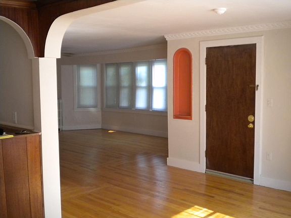 5th image of 1519 E Thirteen Mile Rd APT 1