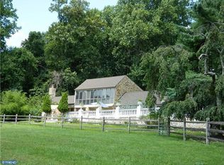 8072 Goshen Rd, Malvern, PA 19355