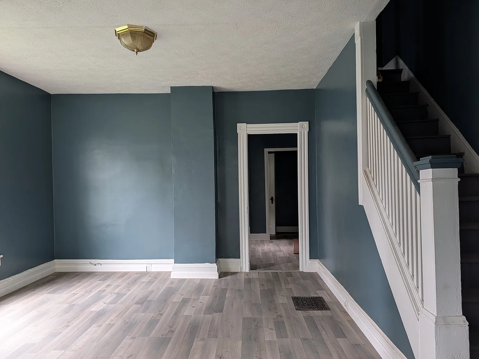 2 bed, $1,200 — Photo 4