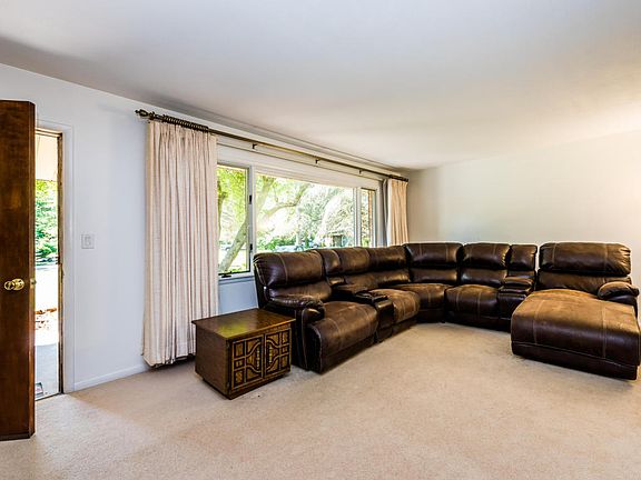 5th image of 1621 Timberlane Dr