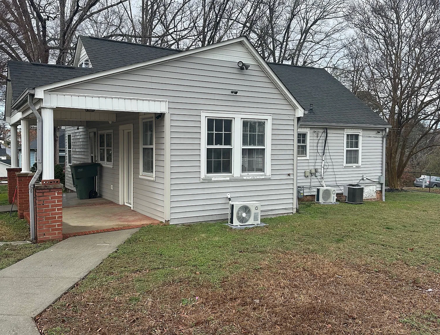3 bed, 2.5 bath, 1330 sqft, $1,800 — Photo 3