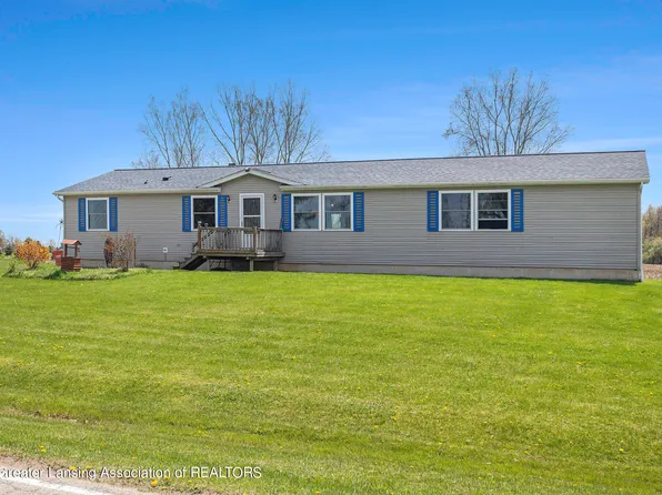 3584 Miller Rd, Bancroft, MI 48414