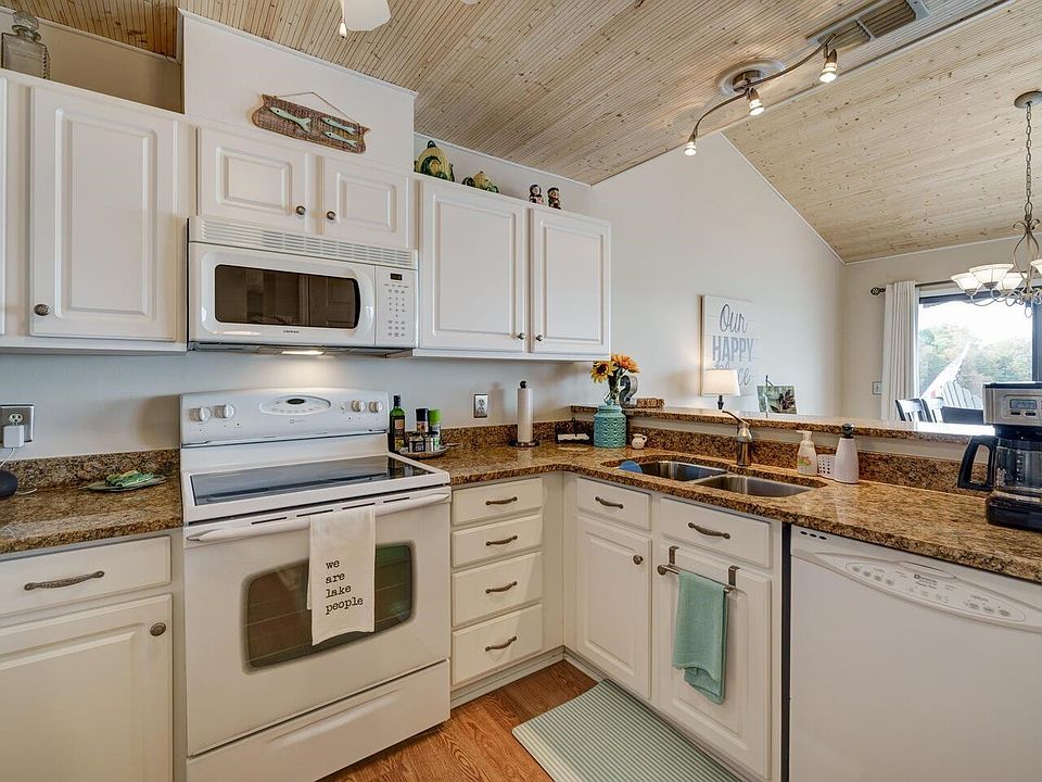 Clarksville Va Zillow at David Bueno blog